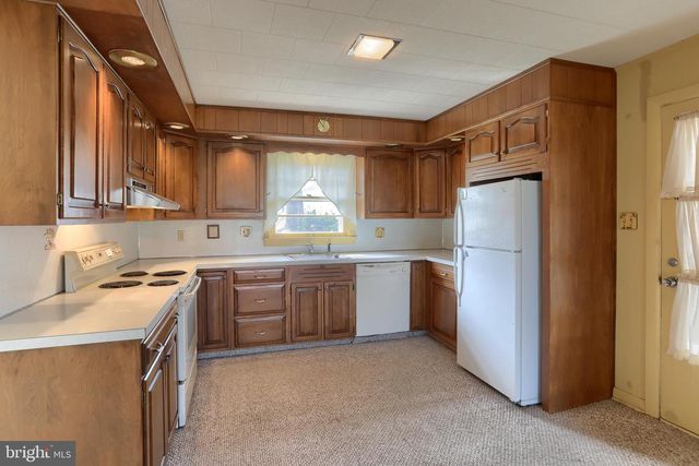 359 E GRANADA AVE, Hershey, PA 17033