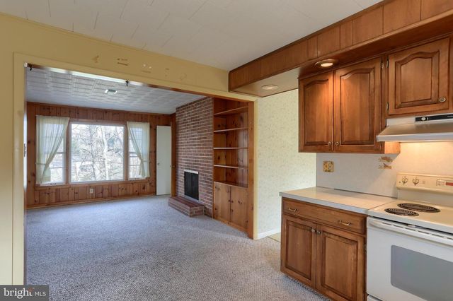 359 E GRANADA AVE, Hershey, PA 17033