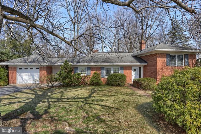 359 E GRANADA AVE, Hershey, PA 17033