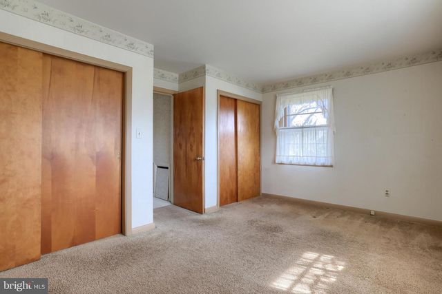 359 E GRANADA AVE, Hershey, PA 17033