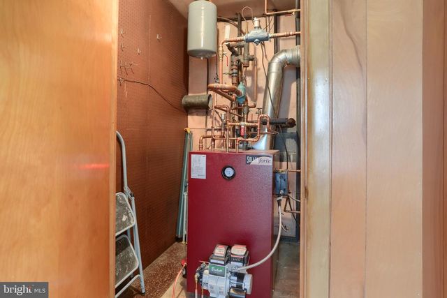 359 E GRANADA AVE, Hershey, PA 17033