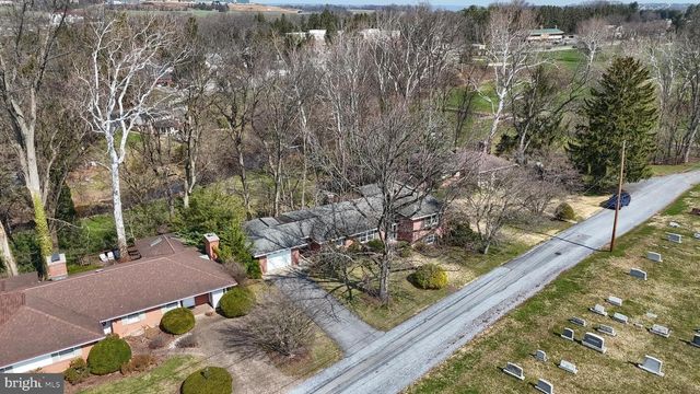 359 E GRANADA AVE, Hershey, PA 17033