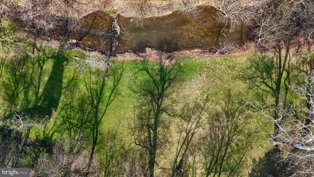 359 E GRANADA AVE, Hershey, PA 17033