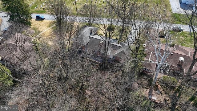 359 E GRANADA AVE, Hershey, PA 17033