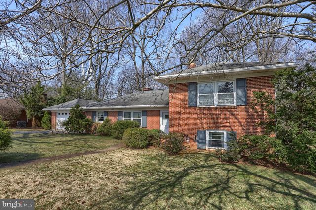 359 E GRANADA AVE, Hershey, PA 17033