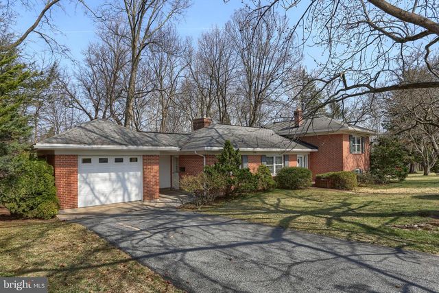 359 E GRANADA AVE, Hershey, PA 17033