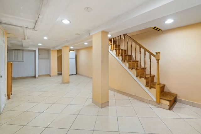 393 FAIRMOUNT AVE, Jc, Journal Square, NJ 07306
