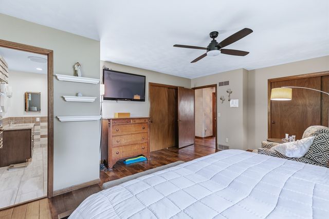 116 Elmhurst Lane, Riverdale, IA 52722