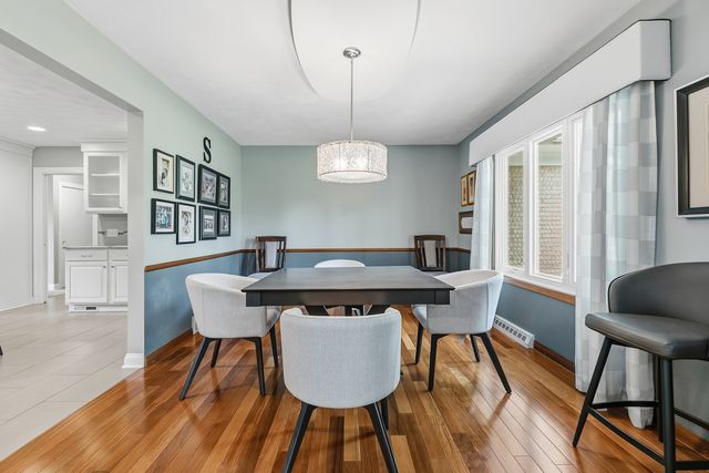 116 Elmhurst Lane, Riverdale, IA 52722