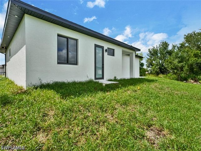 3510 21st SW, Lehigh Acres, FL 33976