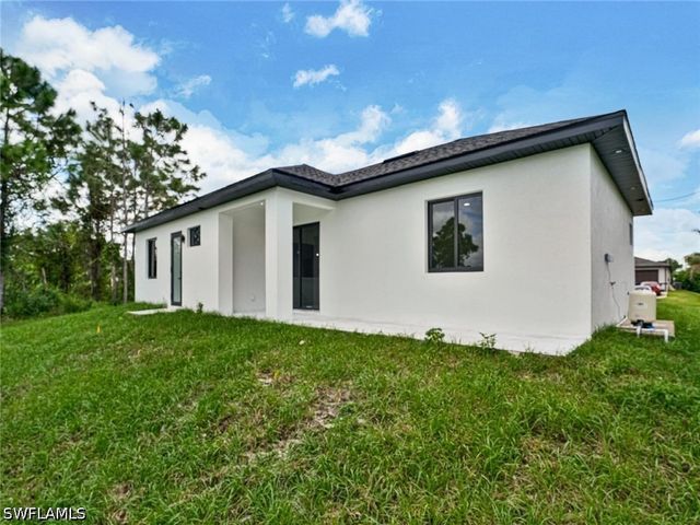 3510 21st SW, Lehigh Acres, FL 33976