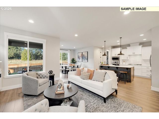 2867 Nw Rhododendron, Estacada, OR 97023