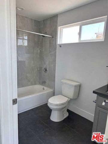 1729 W 36th Place, Los Angeles, CA 90018