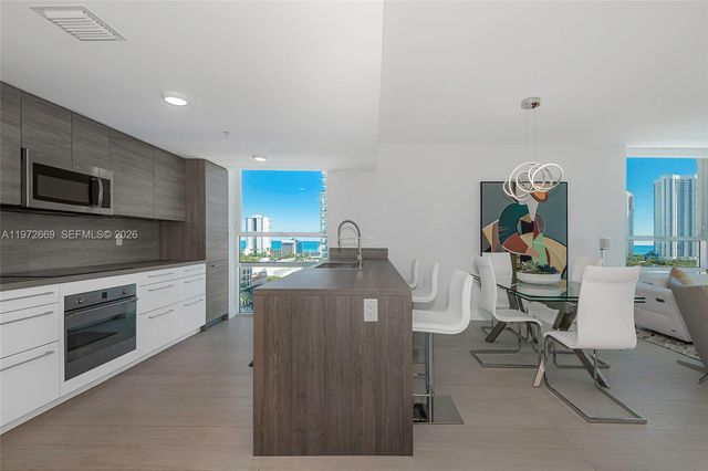 400 Sunny Isles Blvd 1222 Se Corner UNIT, Sunny Isles Beach, FL 33160