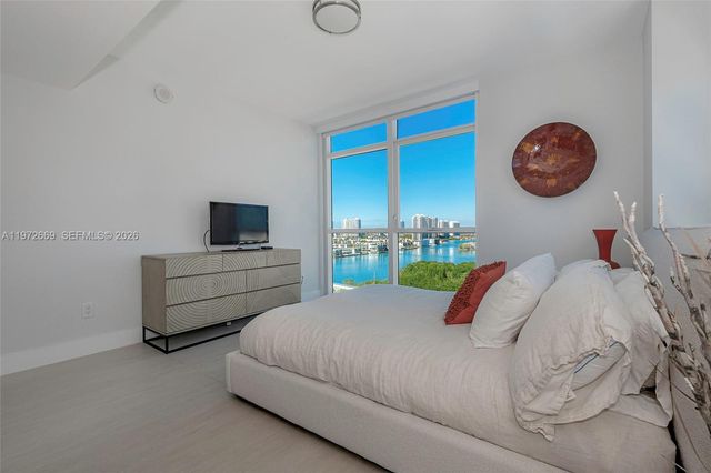 400 Sunny Isles Blvd 1222 Se Corner UNIT, Sunny Isles Beach, FL 33160