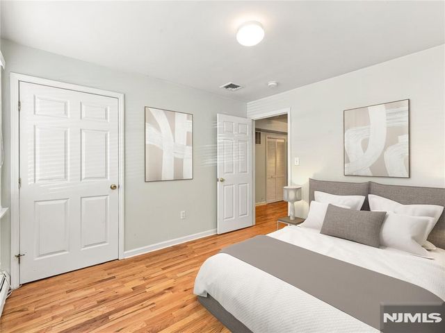 277 3rd Street 2, Jersey City, NJ 07302