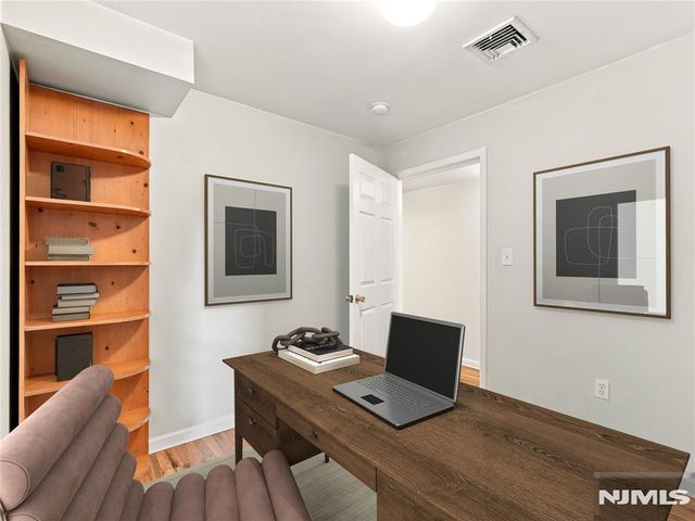 277 3rd Street 2, Jersey City, NJ 07302