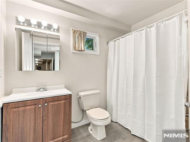 277 3rd Street 2, Jersey City, NJ 07302