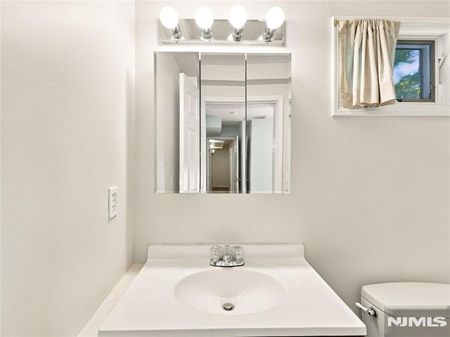 277 3rd Street 2, Jersey City, NJ 07302