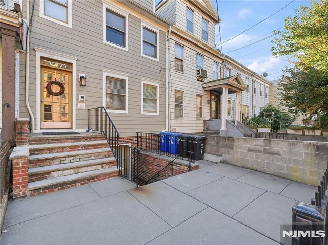 277 3rd Street 2, Jersey City, NJ 07302