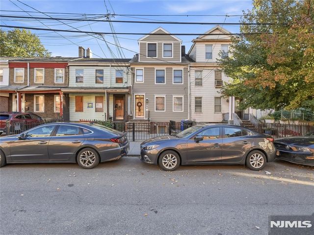 277 3rd Street 2, Jersey City, NJ 07302