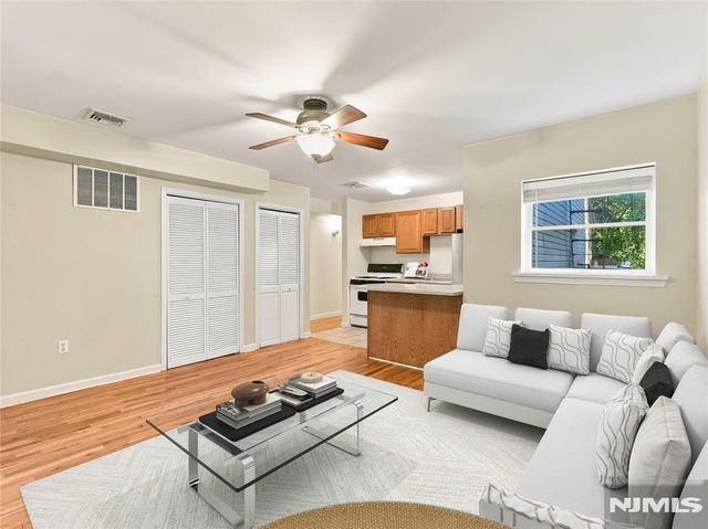277 3rd Street 2, Jersey City, NJ 07302