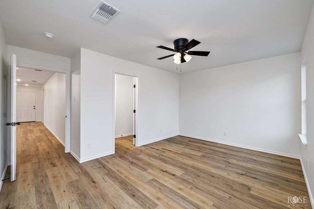 Image 18 of property listing at 210 E 16th St, San Angelo, TX 76903