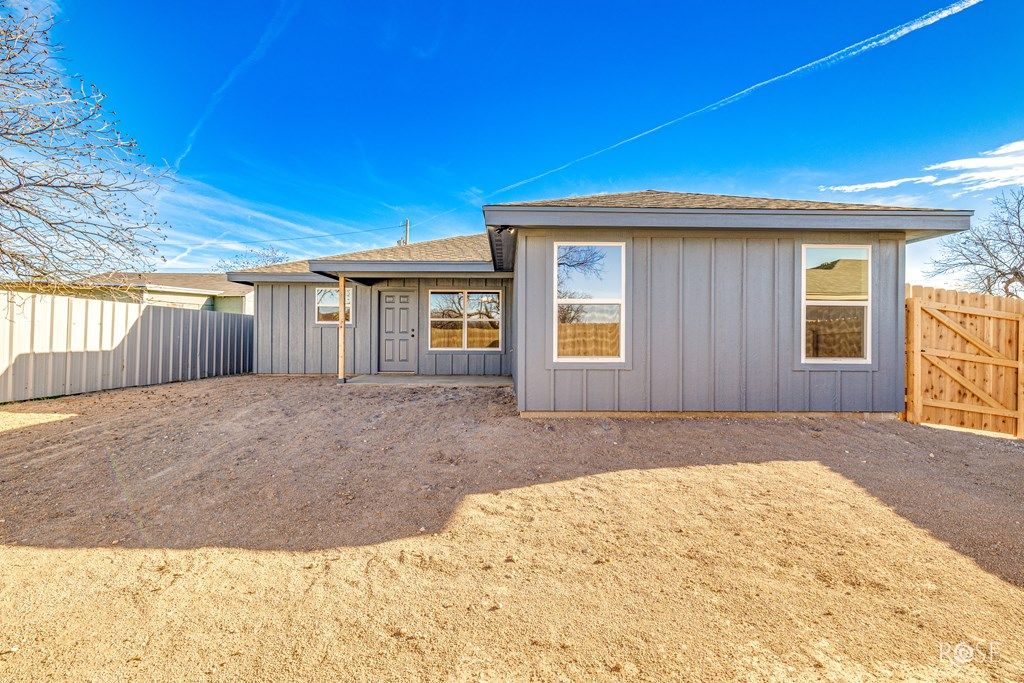 Image 30 of property listing at 210 E 16th St, San Angelo, TX 76903