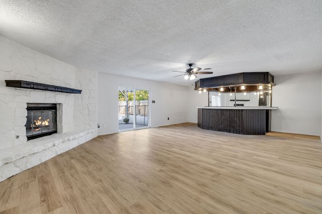 512 Saddle Ridge Lane, Saginaw, TX 76179
