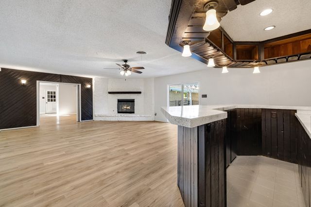 512 Saddle Ridge Lane, Saginaw, TX 76179