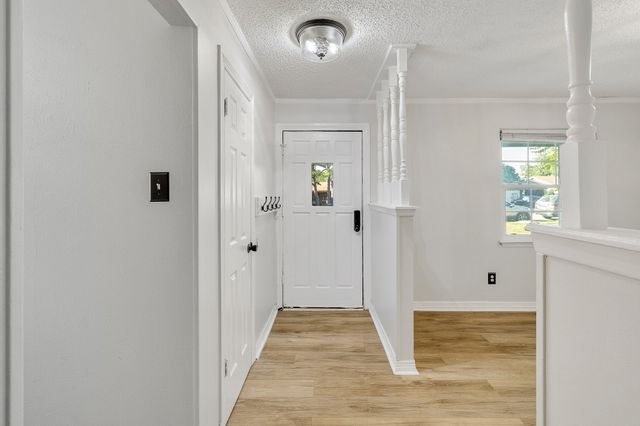 512 Saddle Ridge Lane, Saginaw, TX 76179
