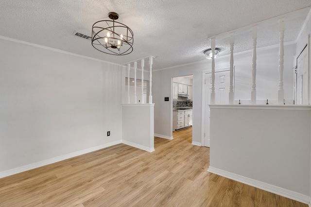 512 Saddle Ridge Lane, Saginaw, TX 76179