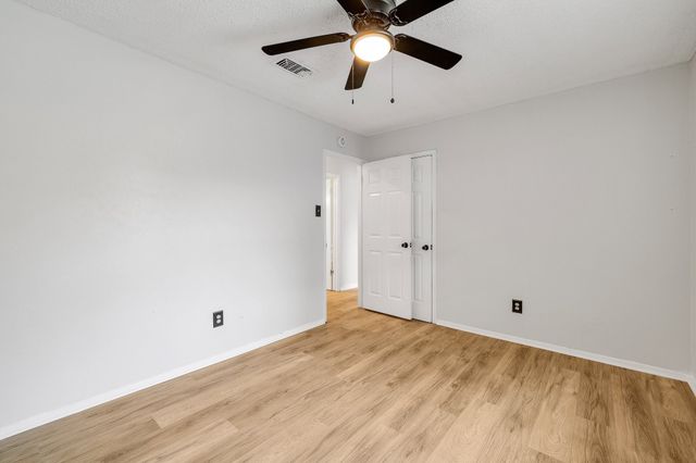 512 Saddle Ridge Lane, Saginaw, TX 76179