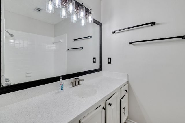 512 Saddle Ridge Lane, Saginaw, TX 76179