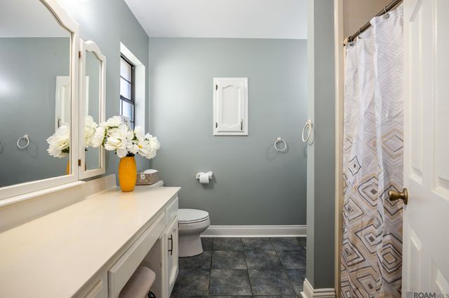 14050 Harry Savoy Rd, St Amant, LA 70774