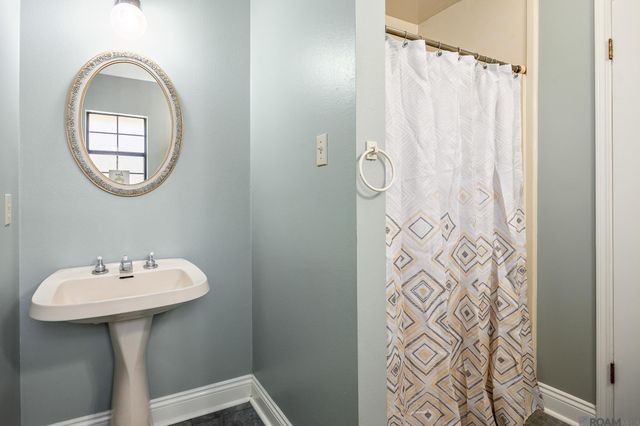 14050 Harry Savoy Rd, St Amant, LA 70774