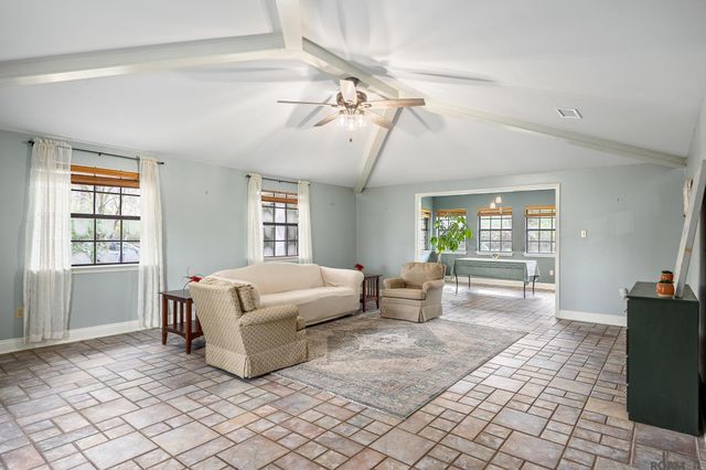 14050 Harry Savoy Rd, St Amant, LA 70774