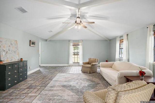 14050 Harry Savoy Rd, St Amant, LA 70774