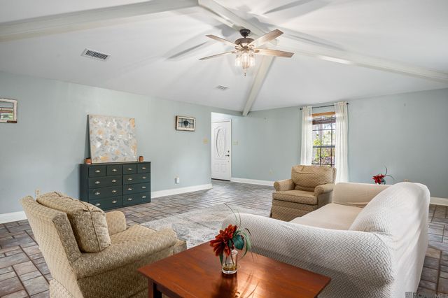 14050 Harry Savoy Rd, St Amant, LA 70774