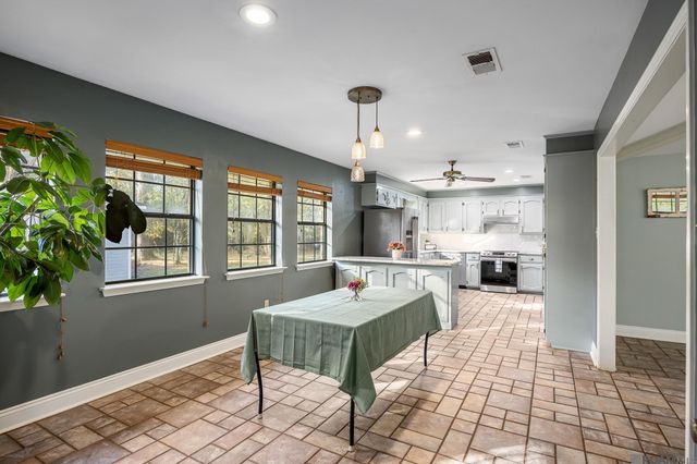 14050 Harry Savoy Rd, St Amant, LA 70774