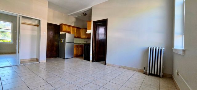 4764 N Virginia Avenue 105, Chicago, IL 60625