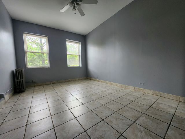 4764 N Virginia Avenue 105, Chicago, IL 60625