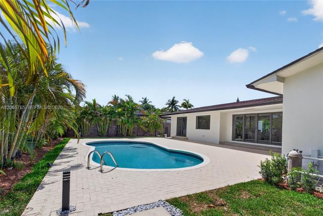 1890 NE 211th Ter, Miami, FL 33179
