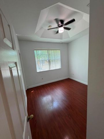 9249 SW 227th St 8-22, Cutler Bay, FL 33190
