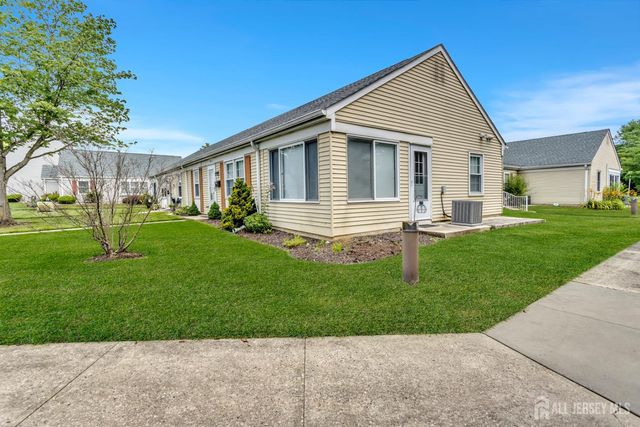 326 Nantuckett Lane A, Monroe, NJ 08831