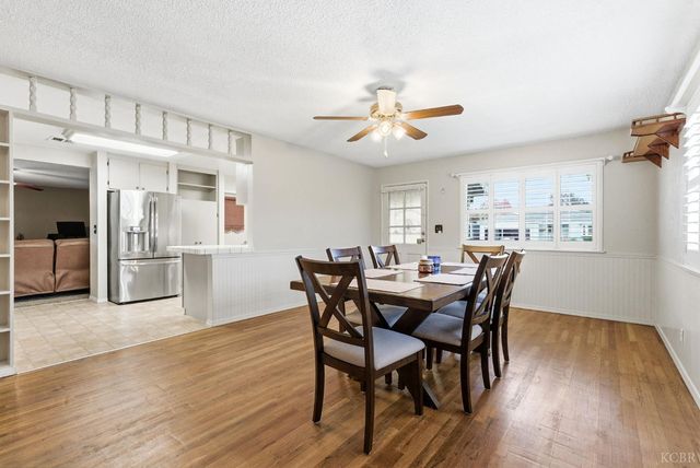 870 Cypress Court, Lemoore, CA 93245