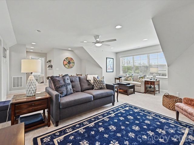 2202 Lincolnshire Lane, Wesley Chapel, NC 28173