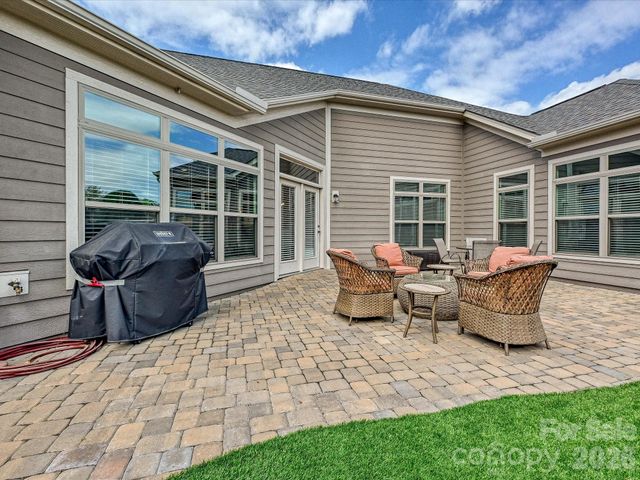 2202 Lincolnshire Lane, Wesley Chapel, NC 28173