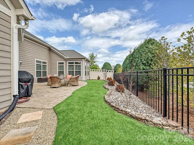 2202 Lincolnshire Lane, Wesley Chapel, NC 28173