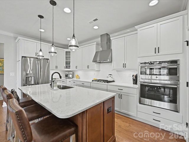 2202 Lincolnshire Lane, Wesley Chapel, NC 28173